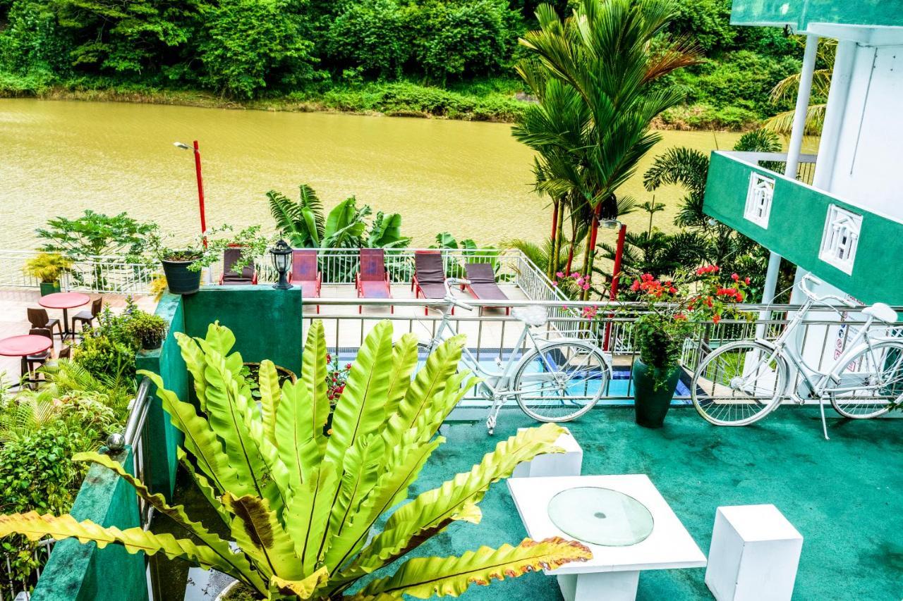 Kandy Riverside Villa Luaran gambar