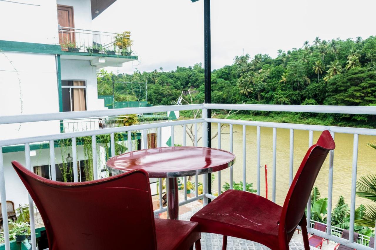 Kandy Riverside Villa Luaran gambar