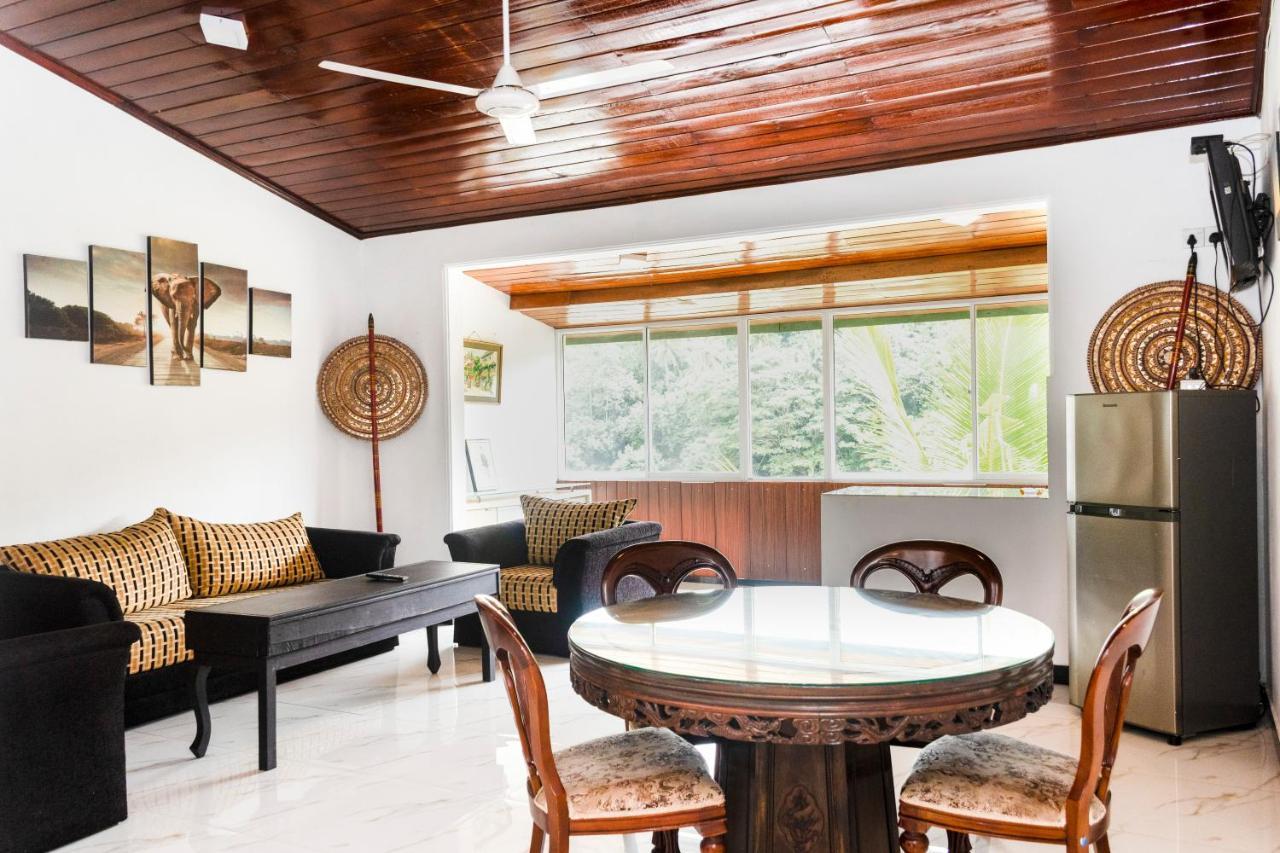 Kandy Riverside Villa Luaran gambar