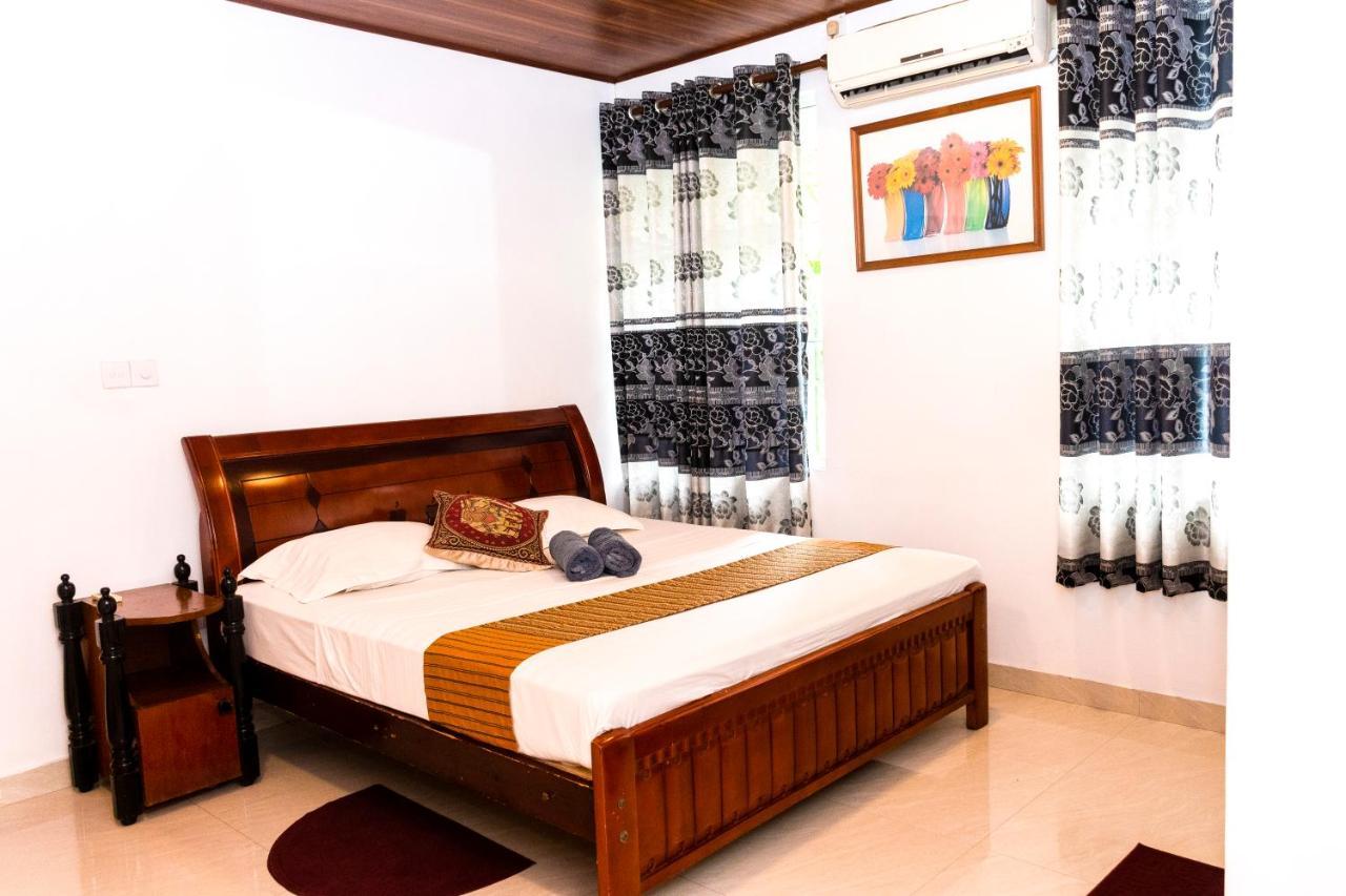 Kandy Riverside Villa Luaran gambar