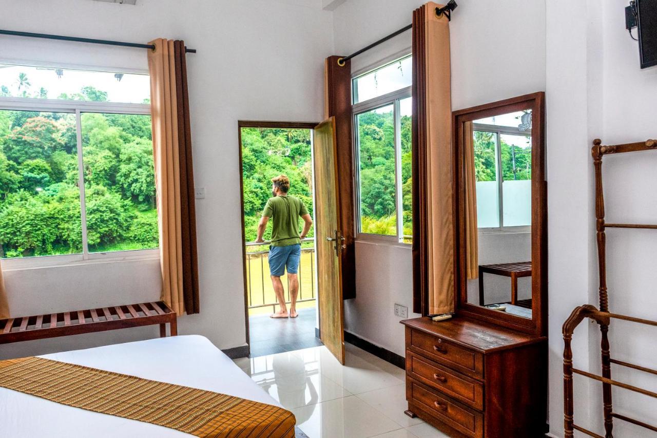 Kandy Riverside Villa Luaran gambar