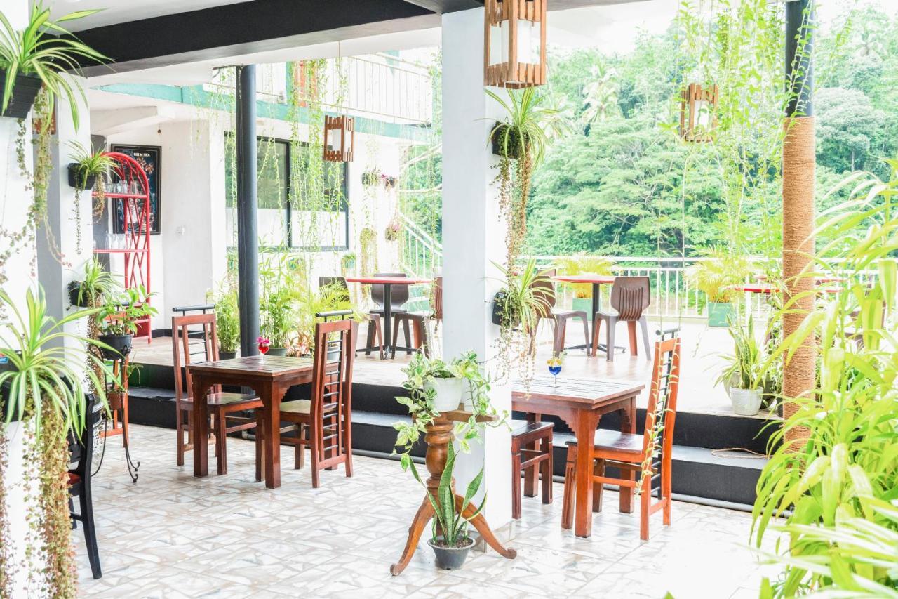 Kandy Riverside Villa Luaran gambar