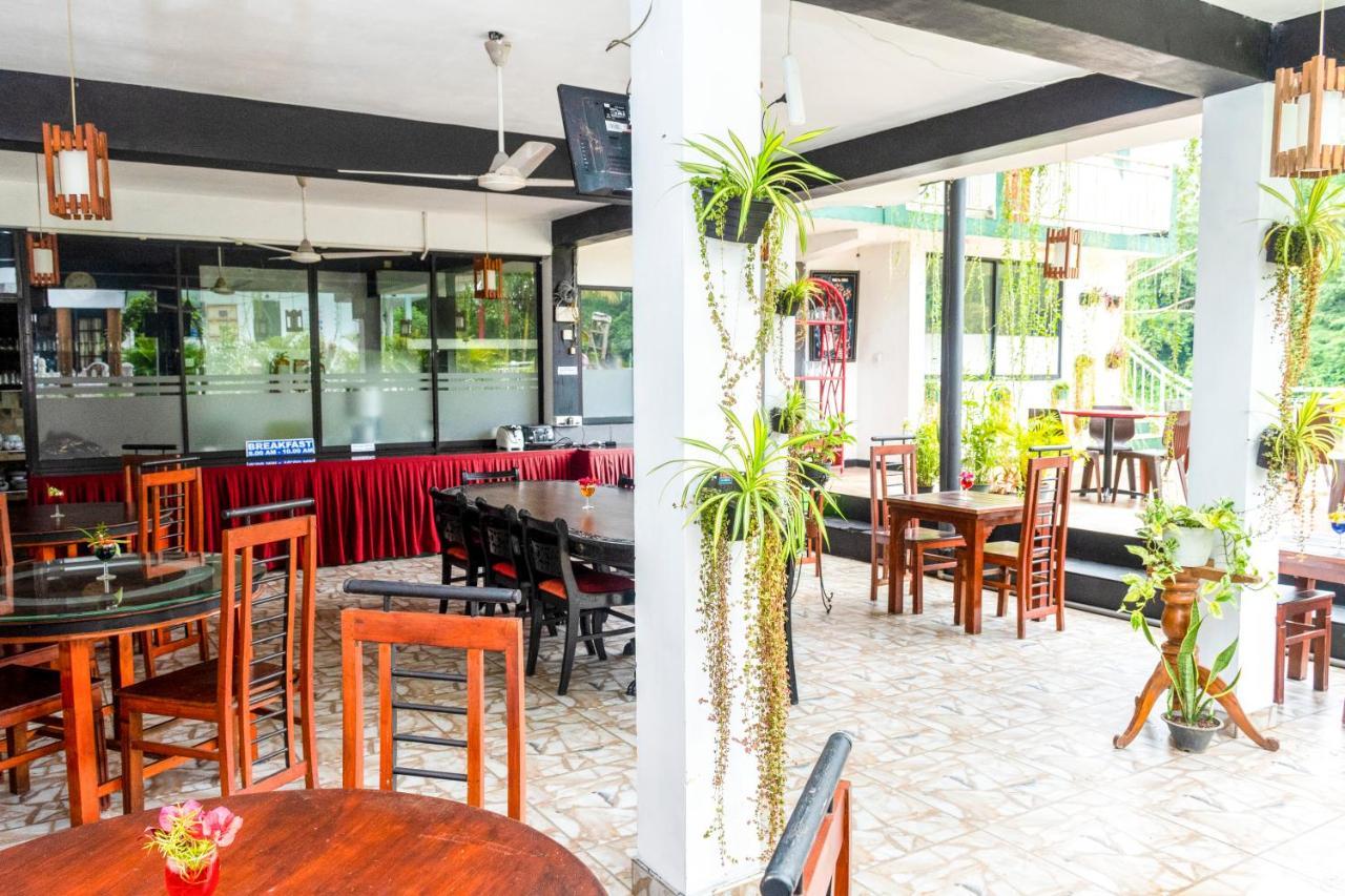 Kandy Riverside Villa Luaran gambar