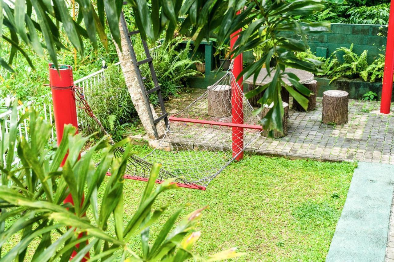 Kandy Riverside Villa Luaran gambar