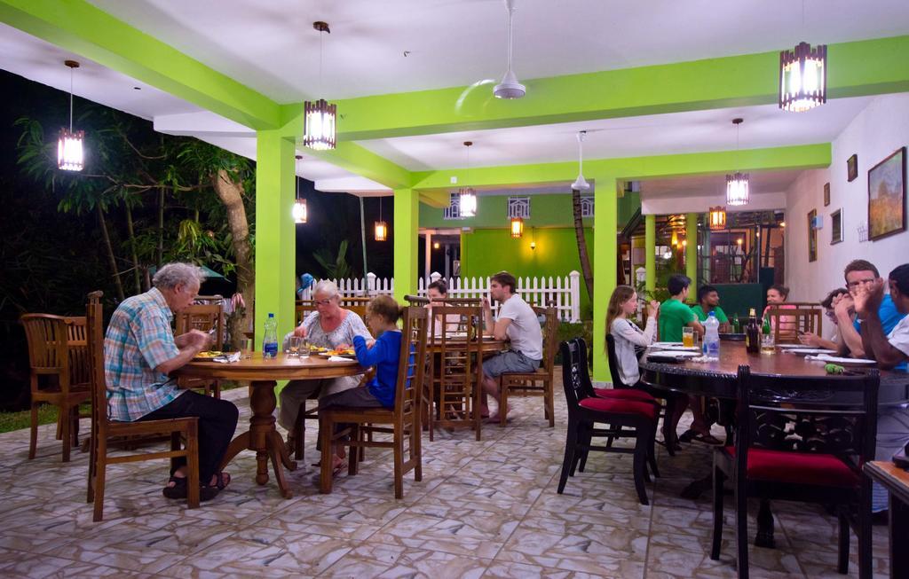 Kandy Riverside Villa Luaran gambar