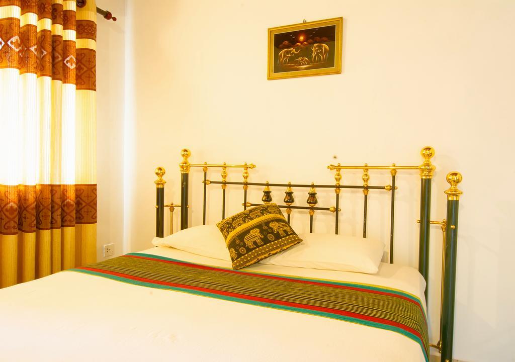 Kandy Riverside Villa Luaran gambar